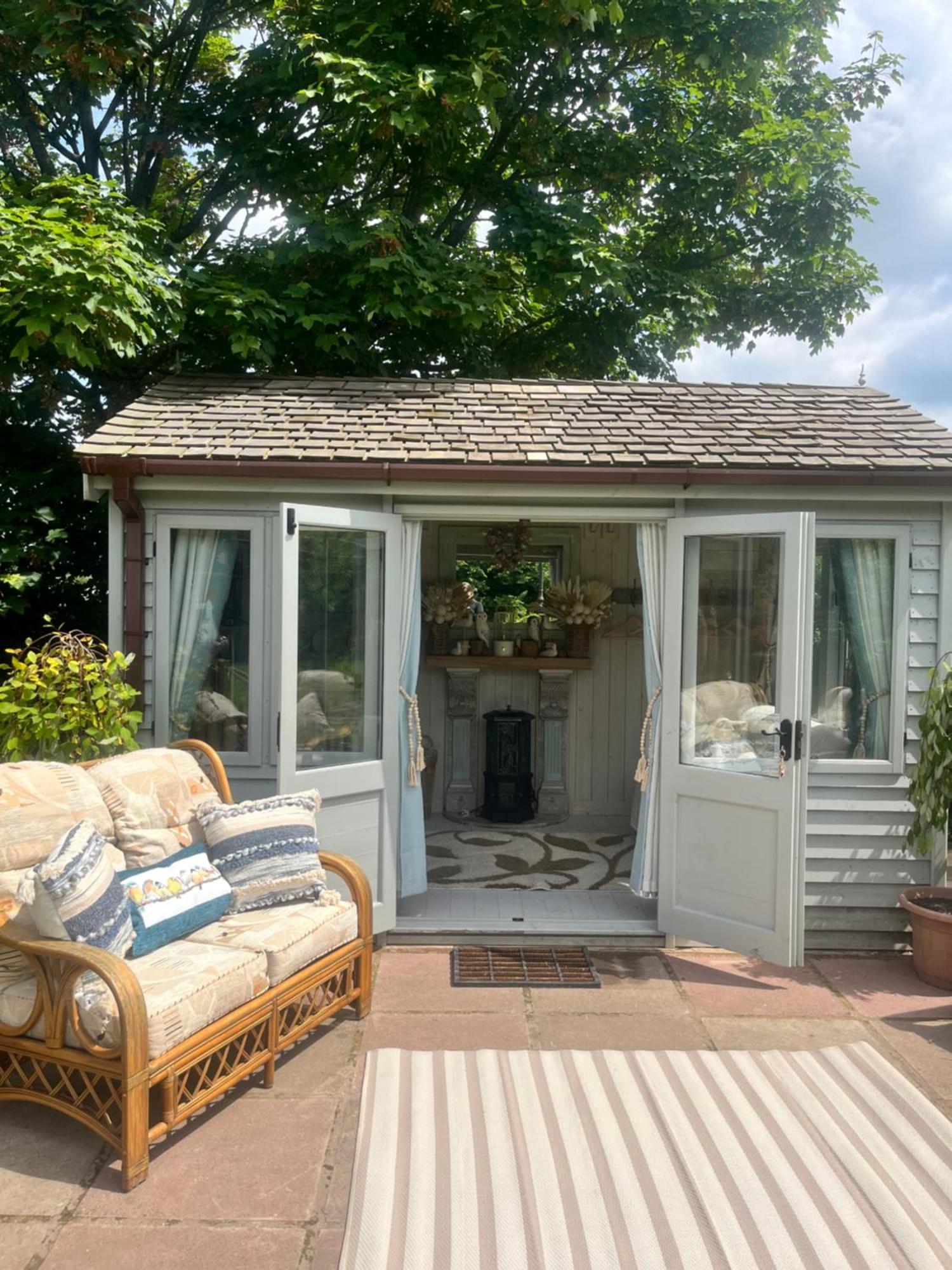Birds And The Bees Summer House Endon Extérieur photo